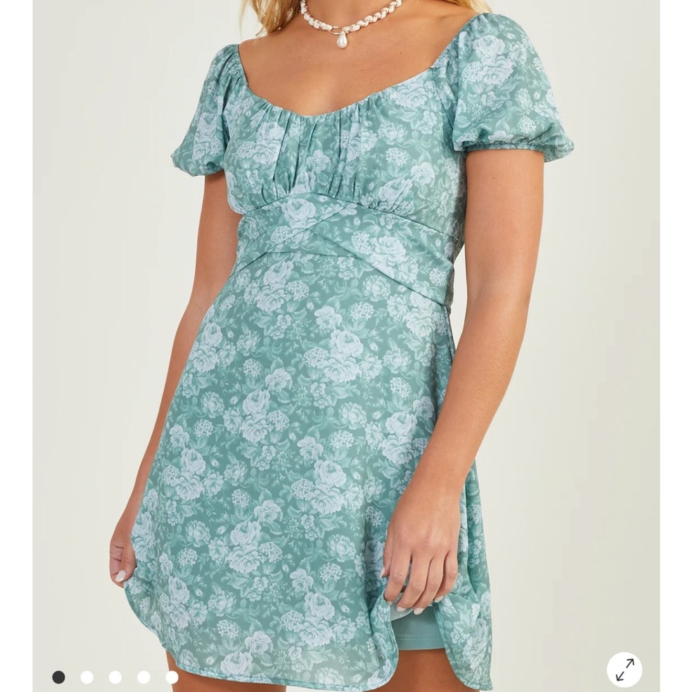 Altar’d State Elsie Floral Puff Sleeve Dress (M)